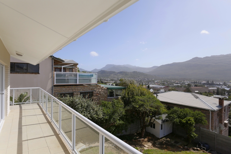 To Let 3 Bedroom Property for Rent in Fish Hoek Western Cape
